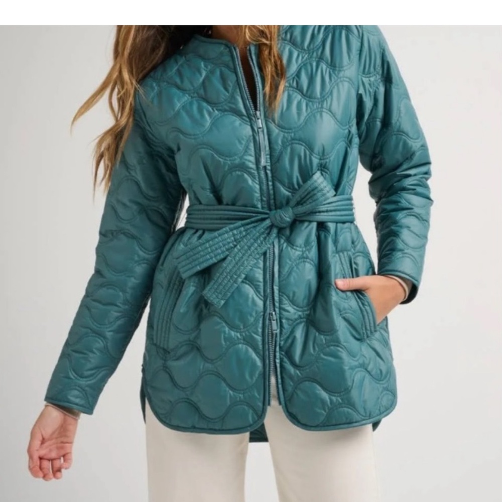 Travis Mathew quilted